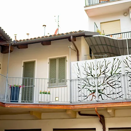 Via Cavour Apartment Alba (Piedmont)